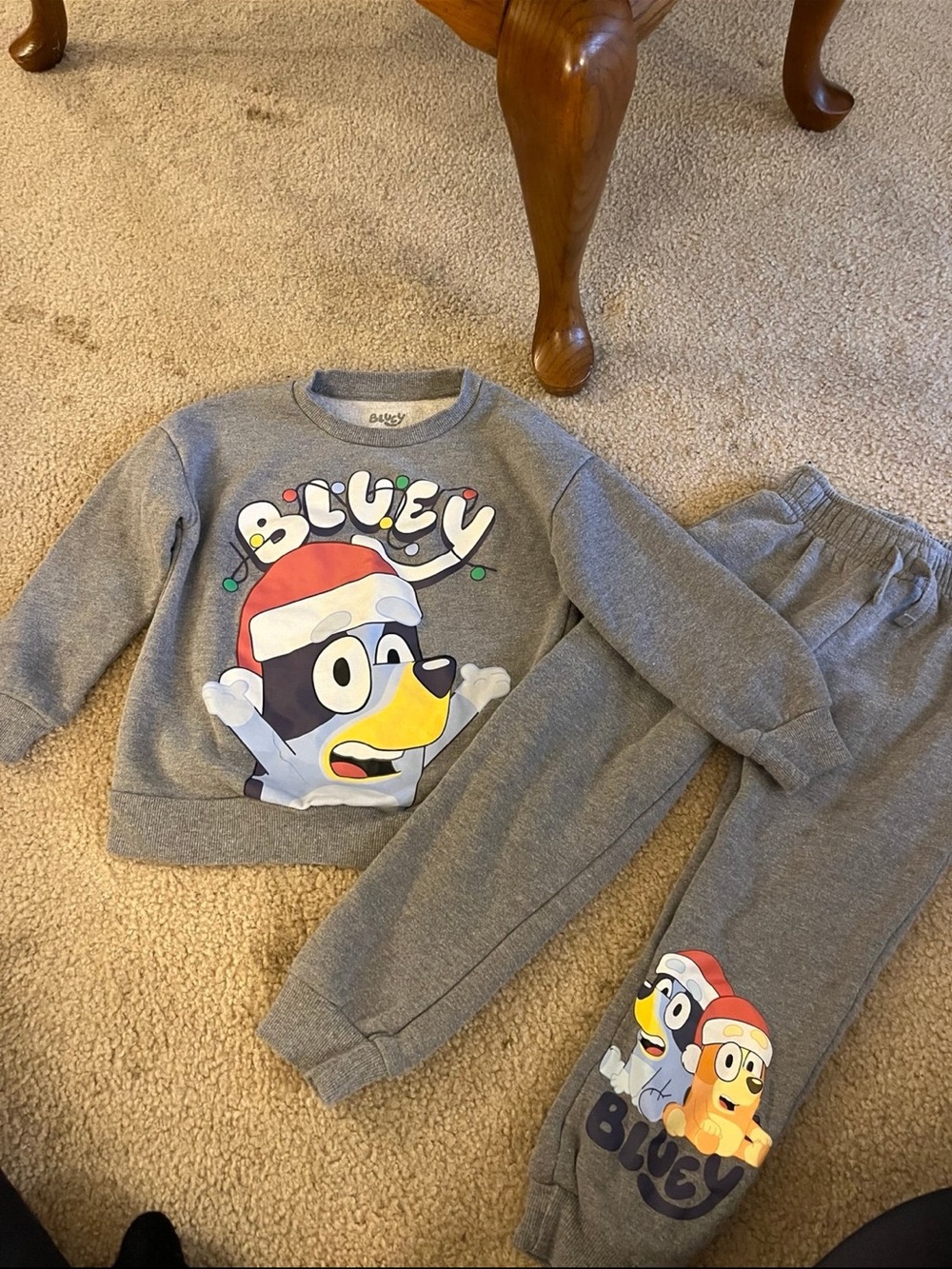 Gray Bluey Holiday Sweatshirt & Jogger Set - Kids Bottoms